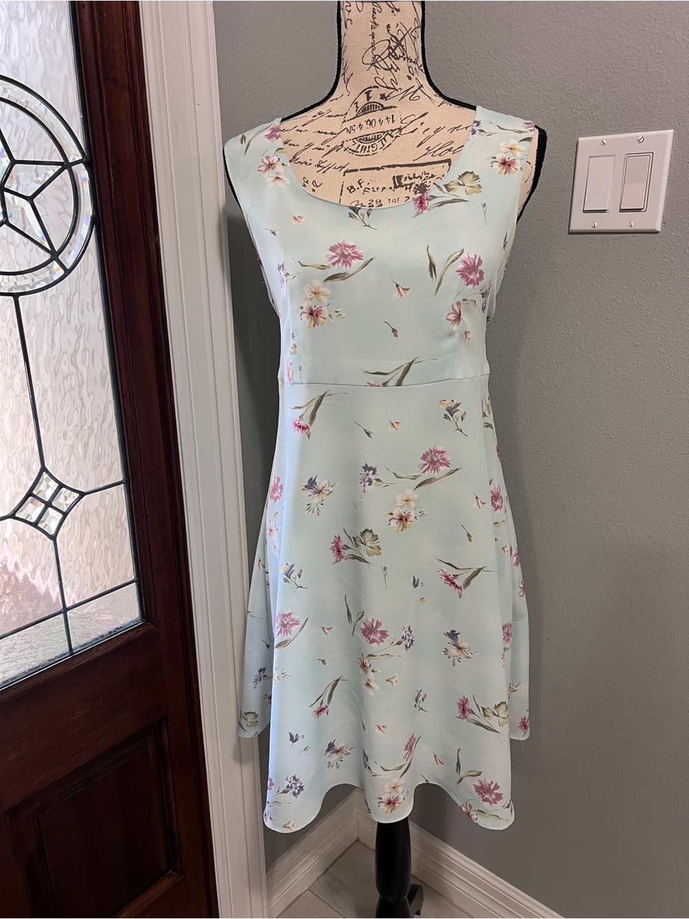 La Belle Vintage 90s Pastel Blue Floral Knee Length Dress Tie Back Bow 7
